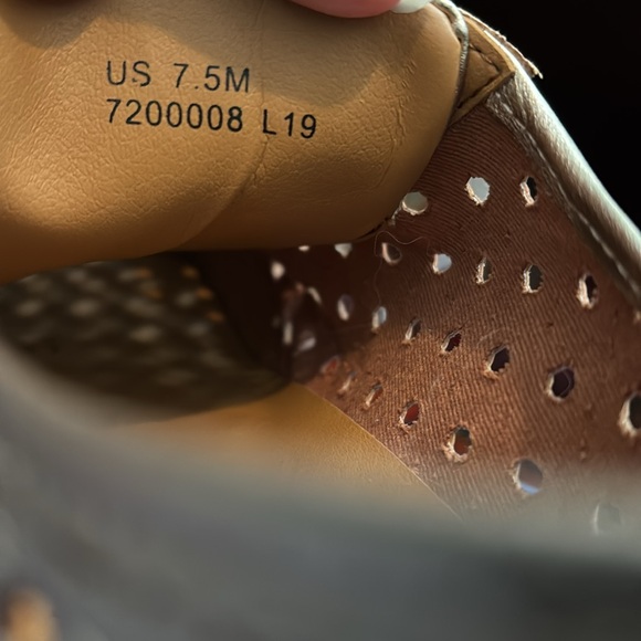 Patricia Nash Mila Pale Gold Breathable Lace Up Sneakers NWT - Picture 9 of 11